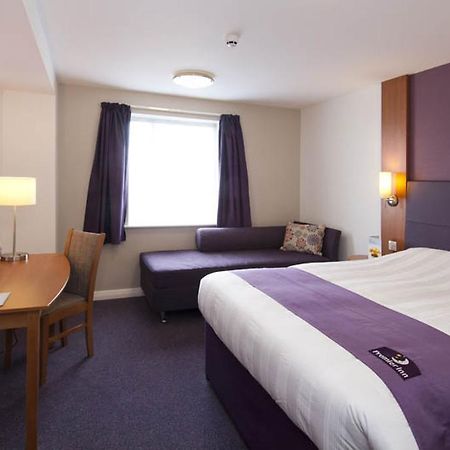 Premier Inn Birmingham City - Aston Kültér fotó