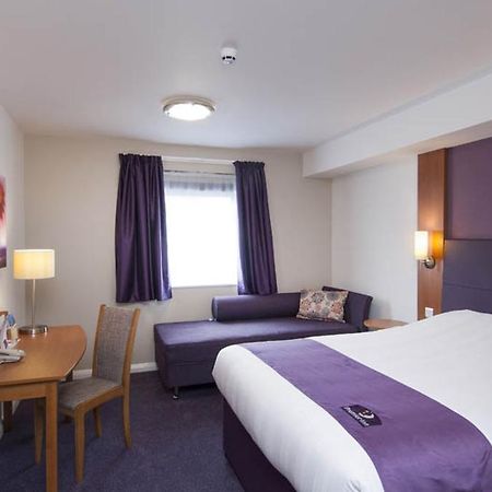 Premier Inn Birmingham City - Aston Kültér fotó