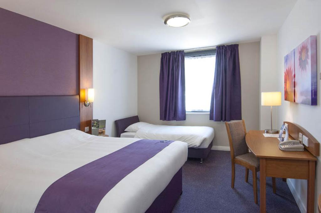 Premier Inn Birmingham City - Aston Szoba fotó