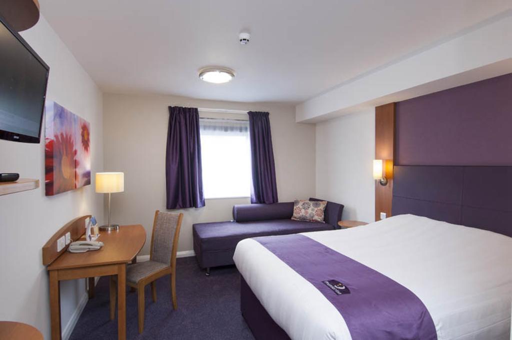 Premier Inn Birmingham City - Aston Kültér fotó