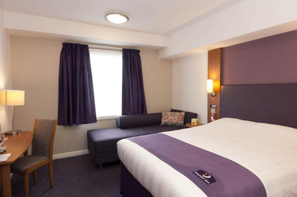Premier Inn Birmingham City - Aston Kültér fotó