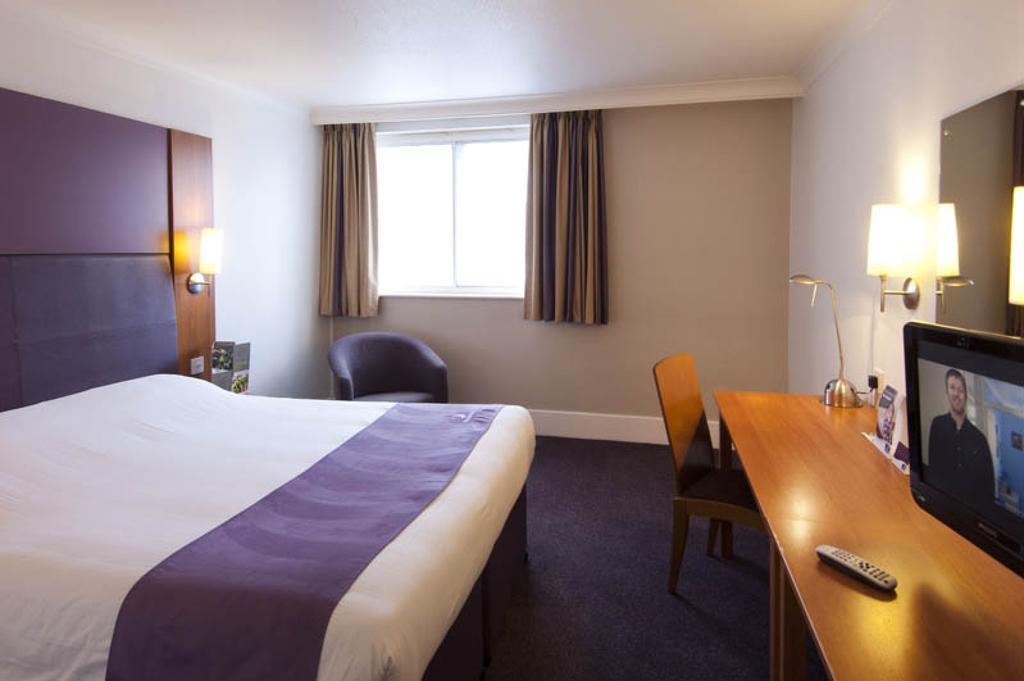 Premier Inn Birmingham City - Aston Szoba fotó