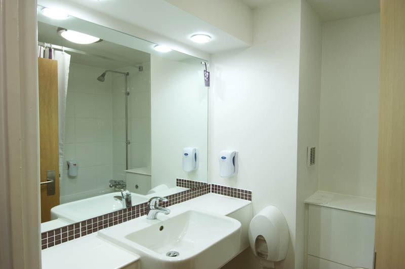 Premier Inn Birmingham City - Aston Kültér fotó