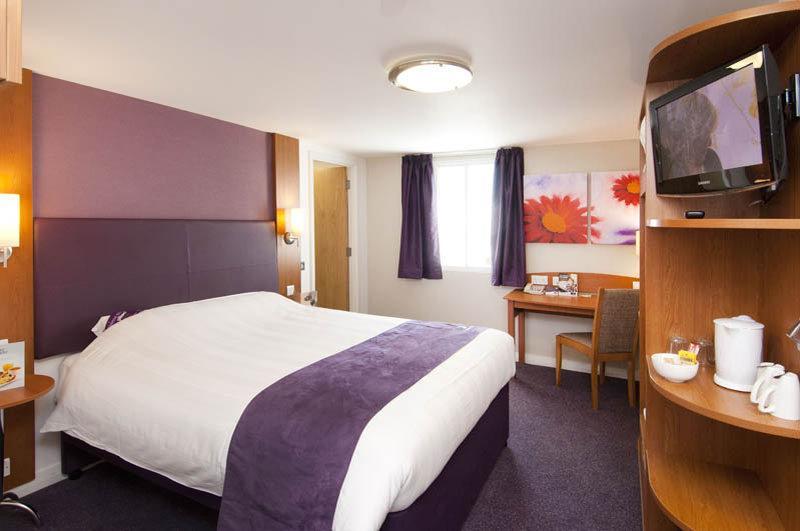 Premier Inn Birmingham City - Aston Kültér fotó